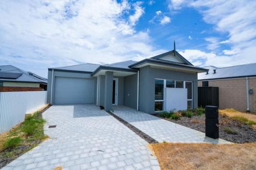 Karnup House | Modern Karnup House