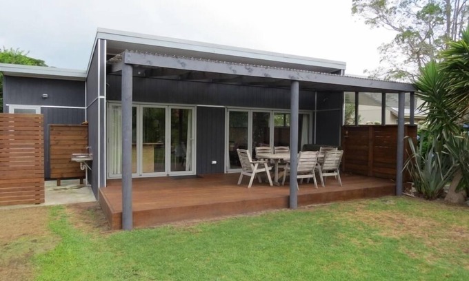 One Tree Point House | Modern Kiwi Bach, OTP Bach