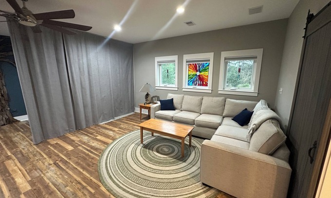 Moncks Corner Apartment | Modern Lakeview Studio/Peaceful Executive Retreat near Charleston, SC