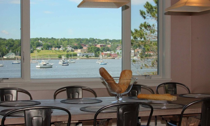 Belfast House | Modern & Large Oceanfront Home Close To Downtown And Amenities