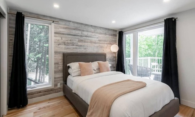 Mont-Tremblant Village Condo | Modern Lodge Pool & Spa | Mont-Tremblant