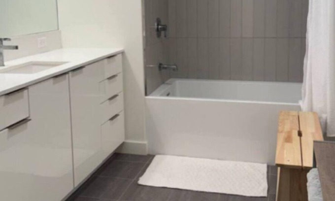 Vernon Apartment | Modern Luxury 1-bedroom apartment 5 min walk to Crypto Arena
