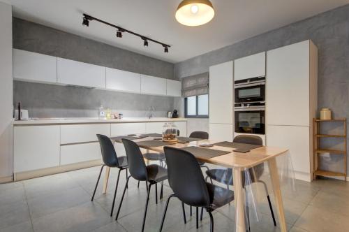 Marsaxlokk Apartment | Modern Marsaxlokk Apartment