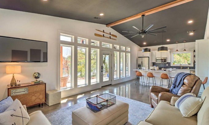 Norfork House | Modern Norfork House with Patio on White River!
