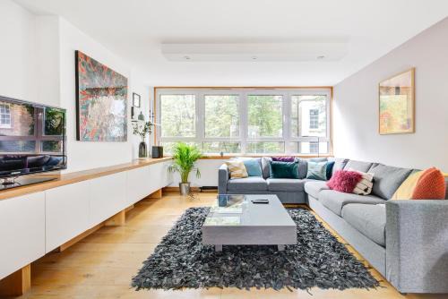 Westbourne Green Apartment | Modern Notting Hill 2 Bedroom Near Royal Oak tube