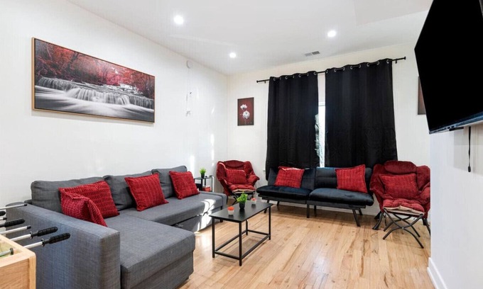 Pilsen Apartment | Modern Pilsen Apt 3 Bedrooms