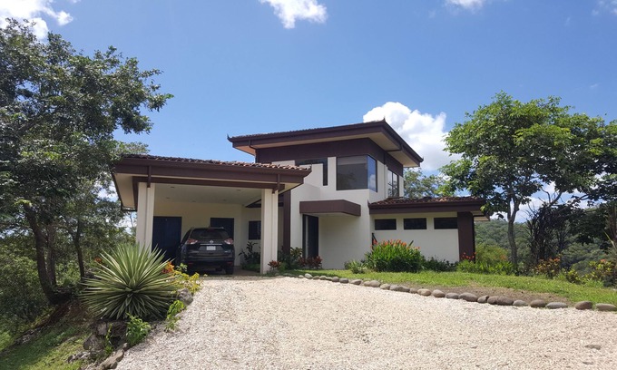 Matapala Villa | Modern, secluded, spacious villa close to beach