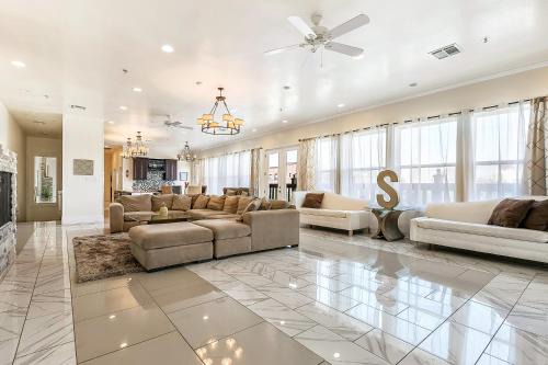 Faubourg Lafayette Apartment | Modern, Spacious Condos with Luxury Amenities