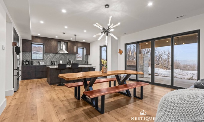 Tollgate Canyon House | Modern Tollgate Canyon Luxury Stonezee