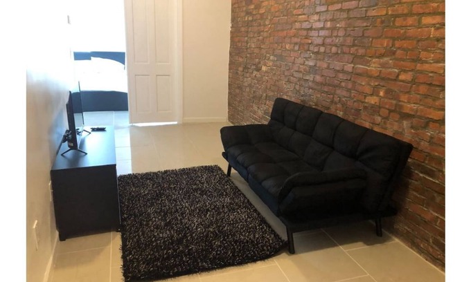 Ocean Hill Apartment | Modern Two-Bedroom Apt Close to Manhattan Elegant