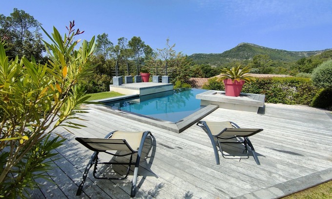 Lauret House | Modern villa 8 pers with view, infinity pool