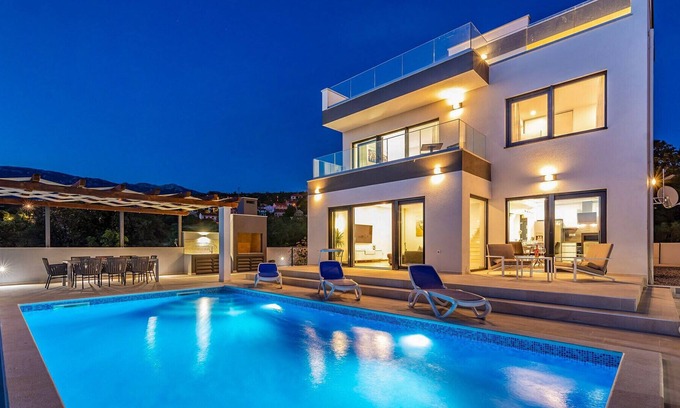 Rovanjska Villa | Modern Villa Carpe Diem, in Dalmatia, with a Pool