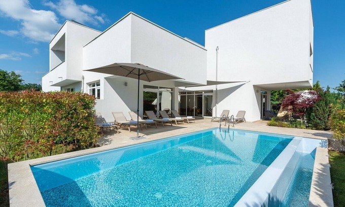 Municipality of Zminj Villa | Modern Villa Kate in Zminj