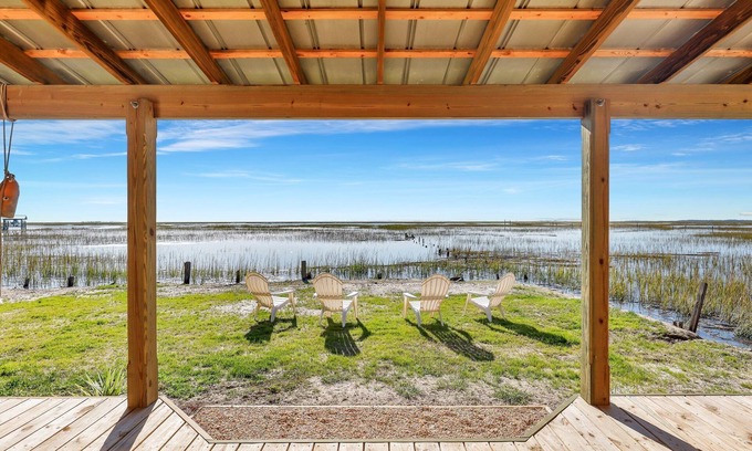 Savannah House | Modern Waterfront Cottage on Wilmington by Lucky Savannah
