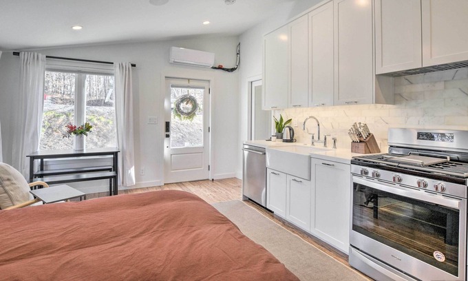 Columbus Apartment | Modern Wellness Retreat on 5-Acre Micro Farm!