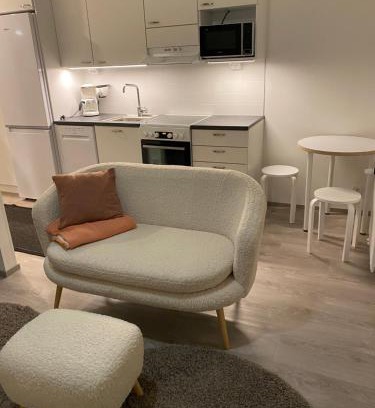 Ylamylly Apartment | Moderni yksiö, omalla autopaikalla