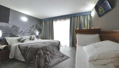 Cervinia Hotel | Mollino Rooms by Skilink (Winter)