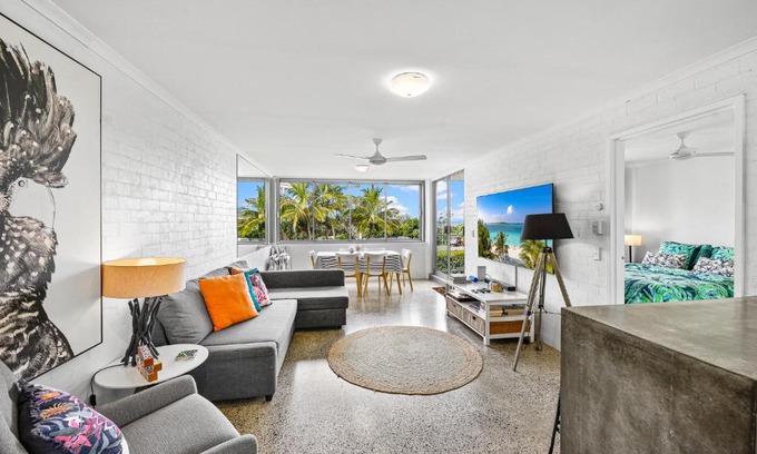 Sunrise Beach Apartment | Moments from the Beach, Sunrise Beach