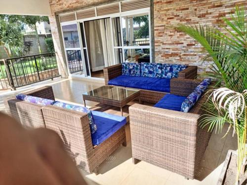 Kireka House | Monisha Vacation Home