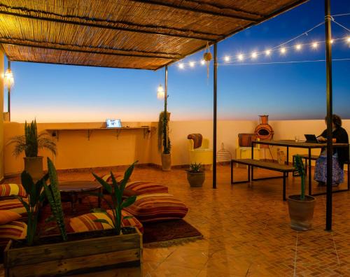 Tamrhakht Apartment | Monkey's Guest House - Ocean View Rooms & Apartment with Rooftop