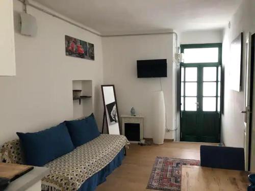 Lesa Apartment | Monolocale a Lesa - monolocale indipendente con divano letto e angolo cottura