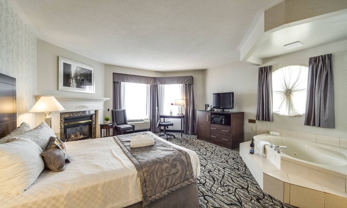 Oakville Hotel | Monte Carlo Inn Oakville Suites