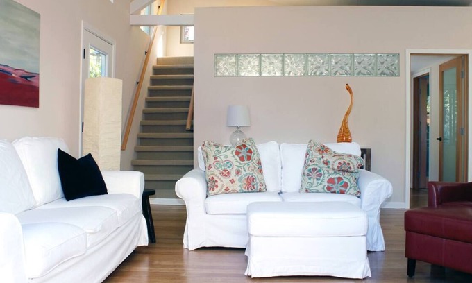 Montecito House | Montecito-Light Filled Sanctuary! 1bd/Loft + Hot Tub