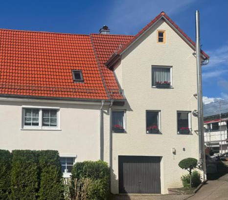 Aalen House | Monteurhaus mit 5 separaten Schlafzimmern für 9 Personen, 24 h check in