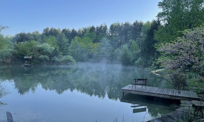 Niles House | Monthly rates available - Sleeps 10+ - Hidden Waterfront Retreat