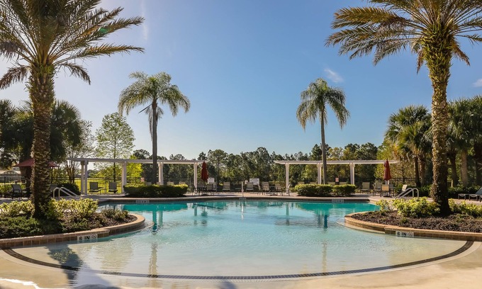 Watersong House | Monthly Rates | Grand 6 BDR Estate in Watersong