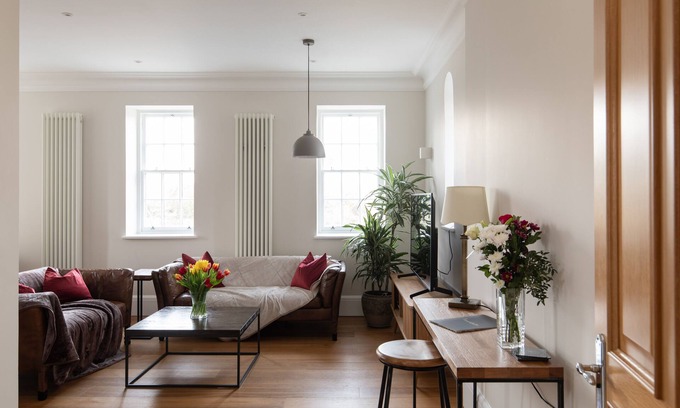 Bickley Apartment | Monthly Stays-Luxury Exclusive Flat, 9 miles London