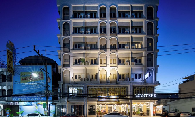 Talat Yai Hotel | Montree Phuket Hotel