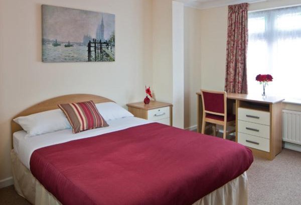 Havering Bed & Breakfast | Montrose Guest House