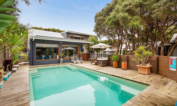 Barwon Heads House | Moonah coastal retreat with heated swimming pool