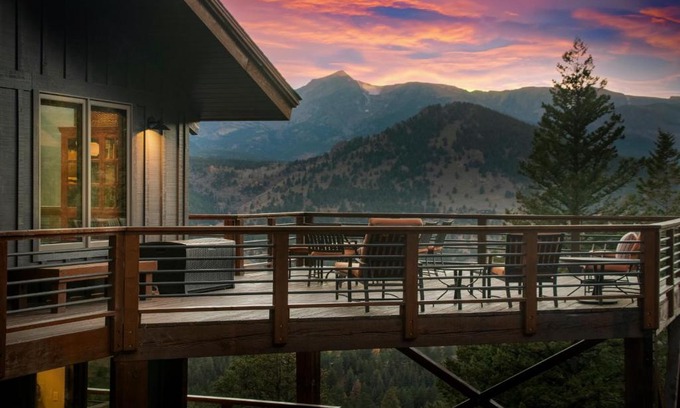 Windcliff Estates House | Moose Den Luxury Vacation Home at Windcliff home