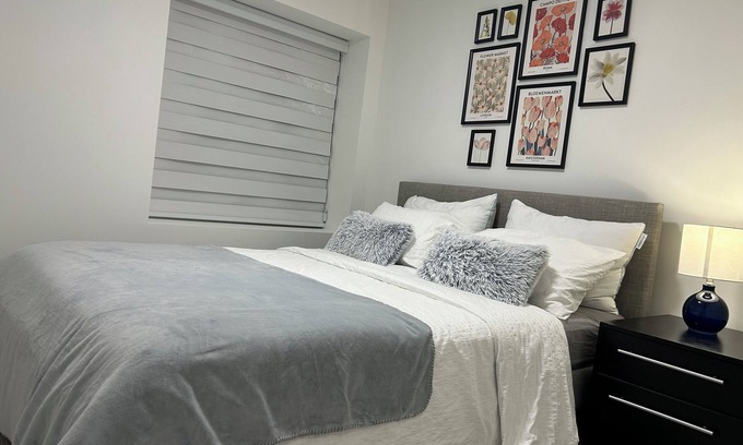 Willoughby House | Morden&Cozy 2B1B suite near Langley enent