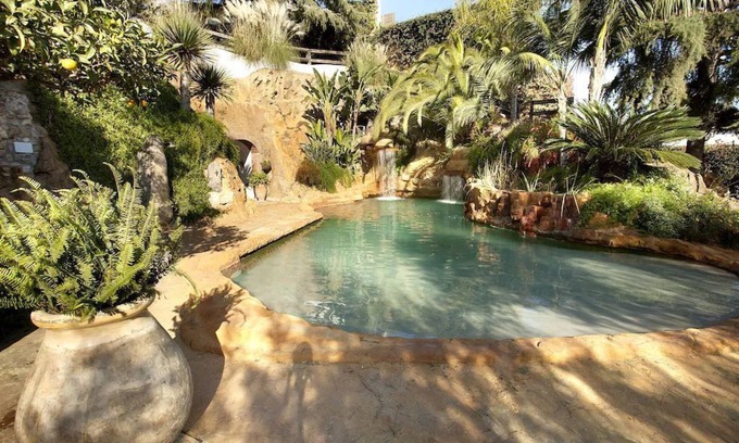Pineda de Mar Villa | More JULI ★ Stunning Villa with private pool, huge garden and BBQ - 14PAX