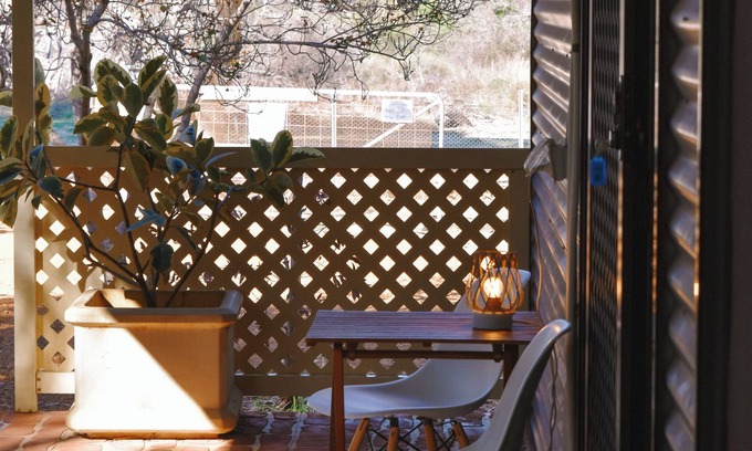 Moresby Ski Chalet | Moresby Rest, cosy cottage in Geraldton. Room for the boat, trailer or van!