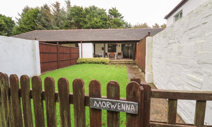 Truro House | Morwenna