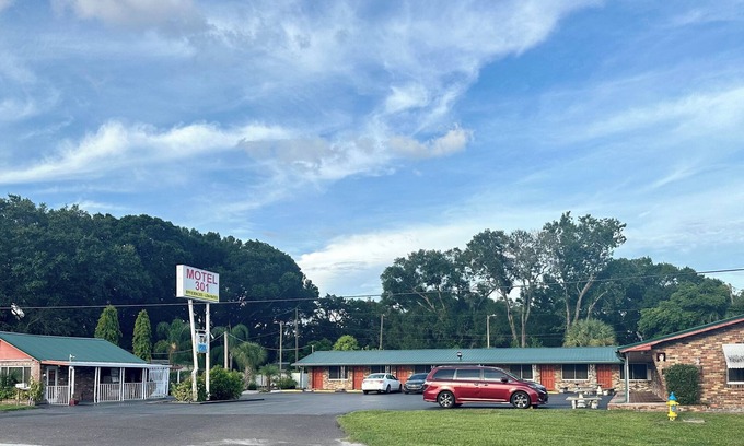 Tampa Hotel | Motel 301