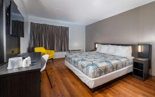 Branford Hotel | Motel 6-Branford, CT - New Haven