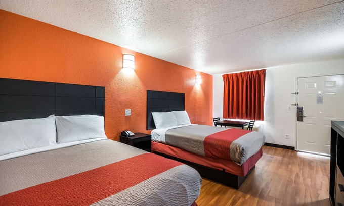 Brookhollow Hotel | Motel 6 Houston, TX - Brookhollow