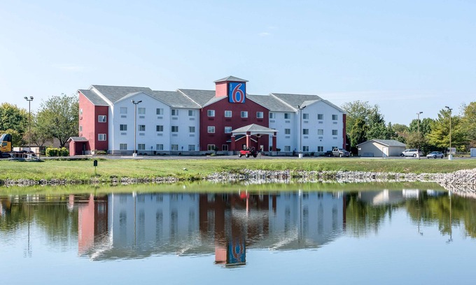 Southport Hotel | Motel 6 Indianapolis, IN - Southport