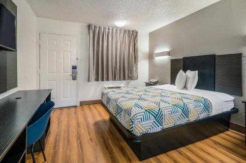 Irving Hotel | Motel 6-Irving, TX - Dallas