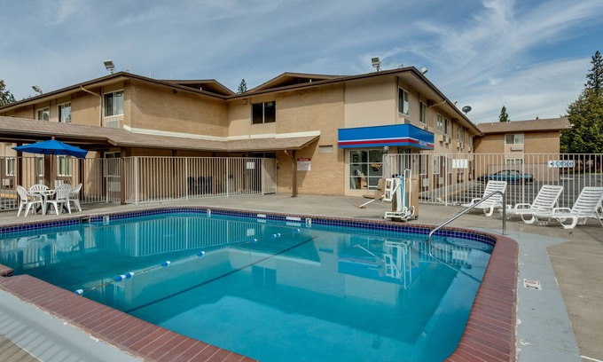 West Spokane Hotel | Motel 6 Spokane, WA - West