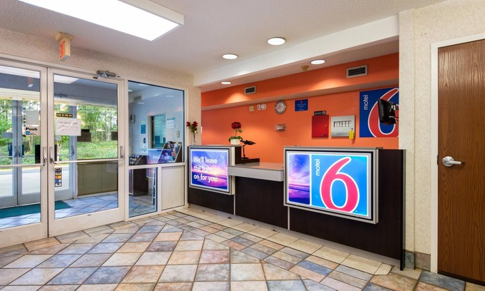 Barium Springs Hotel | Motel 6 Statesville, NC
