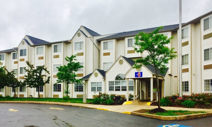Streetsboro Hotel | Motel 6 Streetsboro, OH