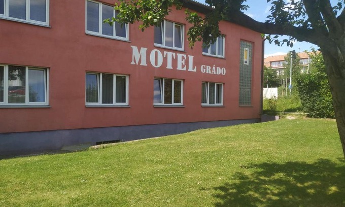 Jinonice Hotel | Motel Grádo