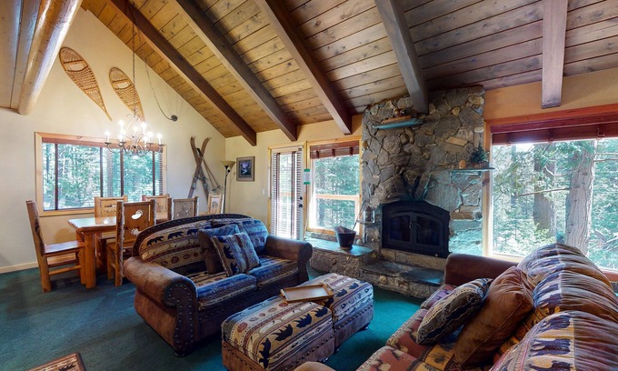 Fish Camp Cabin | Mountain Cabin just minutes from Yosemite’s south entrance