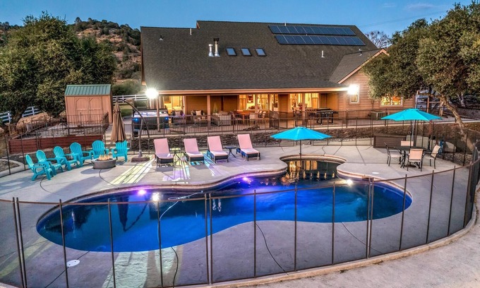 Coarsegold House | Mountain Elegance w/pool, spa, projector